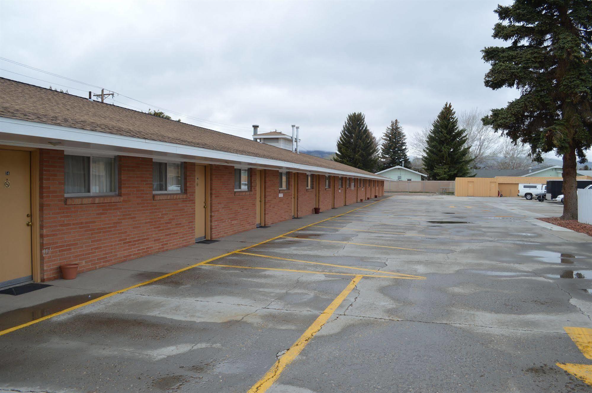 Skyline Motor Inn Cody Extérieur photo